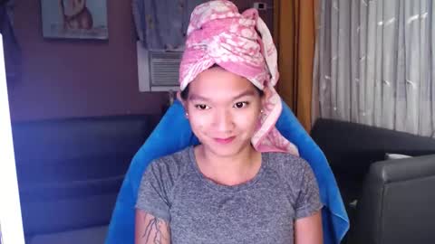 NEWRA  ALLISON online show from October 30, 3:57 pm