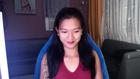 NEWRA  ALLISON online show from November 5, 8:09 pm