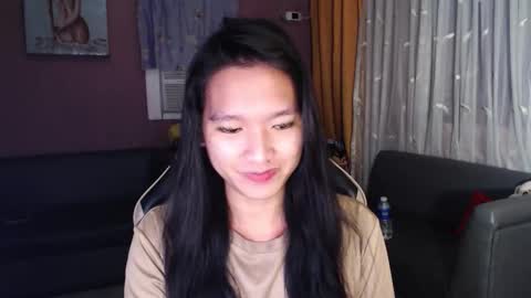 NEWRA  ALLISON online show from December 19, 10:39 pm