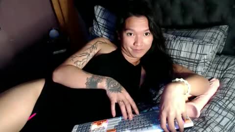 NEWRA  ALLISON online show from March 9, 10:25 pm