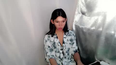 Snapshot of urasian_prettyjane chatting on February 9, 9:46 am Jane online show from February 9, 9:46 am