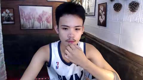 urasiancumboix2 online show from October 9, 3:32 pm