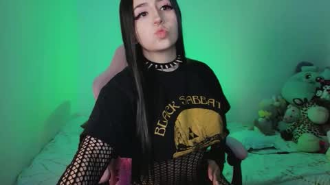 Danielle  online show from March 28, 9:31 am