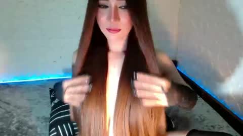 QUEEN ANGEL online show from January 10, 7:11 pm