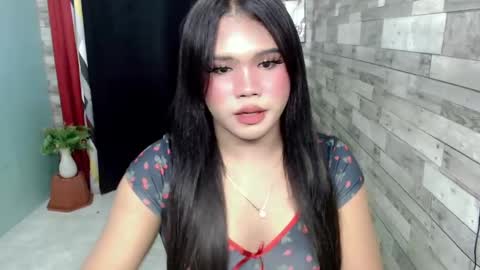 Snapshot of urbabysofia0305 chatting on January 3, 2:30 pm Sofia online show from January 3, 2:30 pm