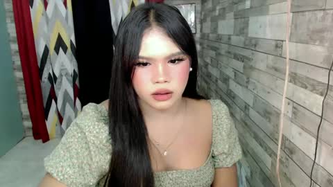 Snapshot of urbabysofia0305 chatting on January 19, 1:55 pm Sofia online show from January 19, 1:55 pm