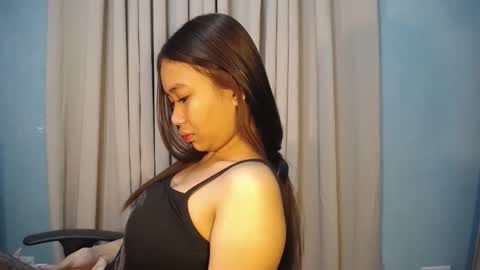 Urbbgurl lynxx  online show from October 20, 8:48 am