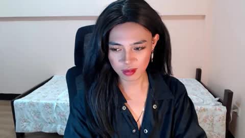 Snapshot of urbeautifulalexa chatting on May 2, 6:51 am Miss alexa online show from May 2, 6:51 am