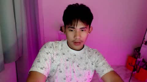 Snapshot of urcutie_asianboy chatting on March 12, 12:44 pm KEN online show from March 12, 12:44 pm