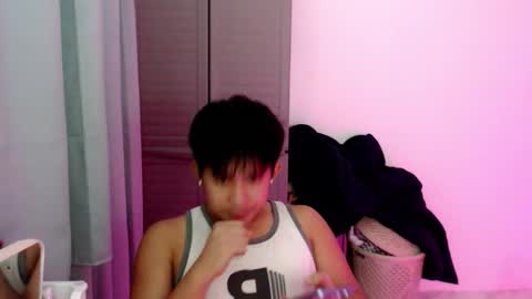 Snapshot of urcutie_asianboy chatting on March 27, 8:30 pm KEN online show from March 27, 8:30 pm
