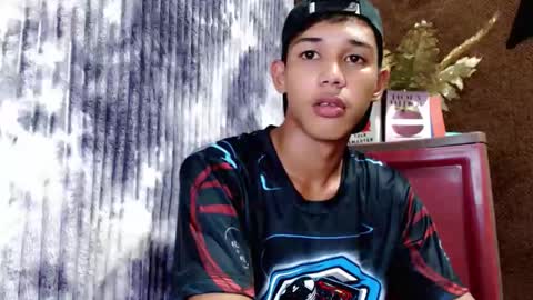 Snapshot of urdreamboy_clarin chatting on May 12, 10:12 am urdreamboy_clarin online show from May 12, 10:12 am