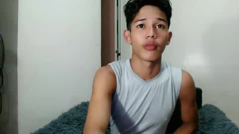 Snapshot of urdreamboy_clarin chatting on June 12, 3:16 am urdreamboy_clarin online show from June 12, 3:16 am