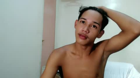 Snapshot of urdreamboy_clarin chatting on June 17, 6:05 am urdreamboy_clarin online show from June 17, 6:05 am