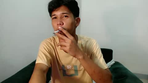Snapshot of urdreamboy_clarin chatting on June 17, 8:54 pm urdreamboy_clarin online show from June 17, 8:54 pm