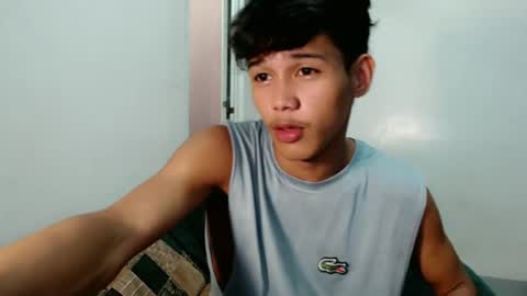 Snapshot of urdreamboy_clarin chatting on June 18, 9:14 am urdreamboy_clarin online show from June 18, 9:14 am