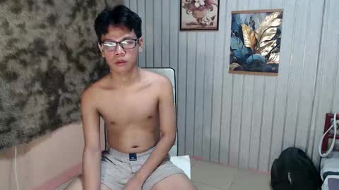 urdreamboy_doms online show from May 13, 3:53 pm