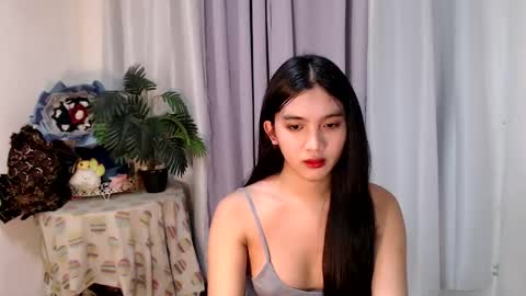 Snapshot of urdreamgirl_ chatting on March 8, 7:05 am Trixie online show from March 8, 7:05 am
