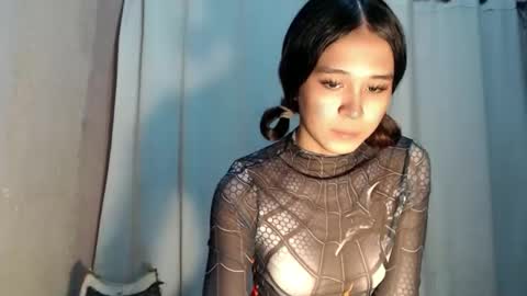 Snapshot of urdreamgirl_stephanie chatting on April 12, 7:02 am stephanie online show from April 12, 7:02 am