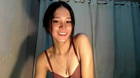 Snapshot of urdreamgirl_stephanie chatting on June 24, 10:25 am stephanie online show from June 24, 10:25 am