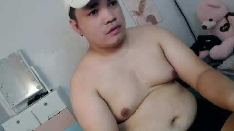 ure_fattytoy143 online show from July 22, 3:26 pm