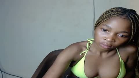 Snapshot of urflirtydoll chatting on January 13, 7:31 pm urflirtydoll online show from January 13, 7:31 pm