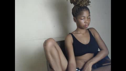 Snapshot of urflirtydoll chatting on January 22, 3:31 am urflirtydoll online show from January 22, 3:31 am