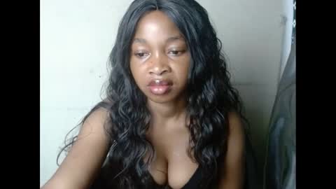 Snapshot of urflirtydoll chatting on February 18, 11:19 pm urflirtydoll online show from February 18, 11:19 pm