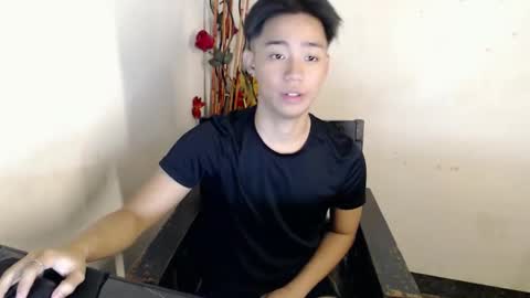 Snapshot of urfuckboy_sev chatting on February 8, 7:23 am just call me sev online show from February 8, 7:23 am