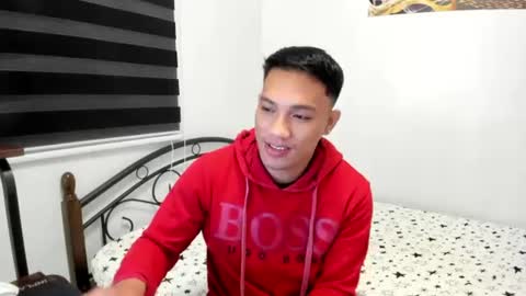 urfucker_vinz online show from June 26, 12:31 pm