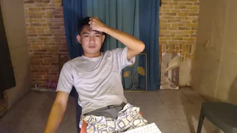 Snapshot of urfucking_nin15 chatting on February 18, 9:55 pm urfucking_nin15 online show from February 18, 9:55 pm