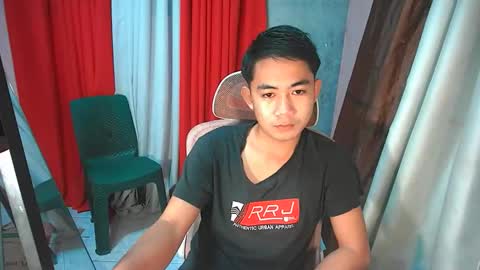 Snapshot of urfucking_nin15 chatting on February 24, 1:31 pm urfucking_nin15 online show from February 24, 1:31 pm