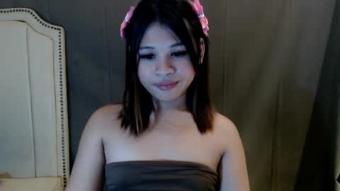 Snapshot of urgoddessawoman_xvx chatting on July 11, 5:15 pm urgoddessawoman_xvx online show from July 11, 5:15 pm