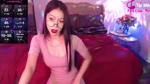 angela online show from January 25, 8:00 am