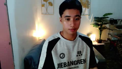 Snapshot of urguy_habibi chatting on December 3, 11:52 am Bib online show from December 3, 11:52 am