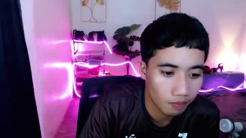 Snapshot of urguy_habibi chatting on December 16, 5:07 pm Bib online show from December 16, 5:07 pm