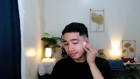 Snapshot of urguy_habibi chatting on January 12, 5:56 am Bib online show from January 12, 5:56 am