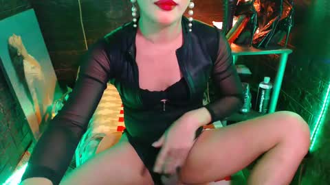 Snapshot of urhardcockqueenxxx chatting on March 9, 5:28 pm queen norelle online show from March 9, 5:28 pm