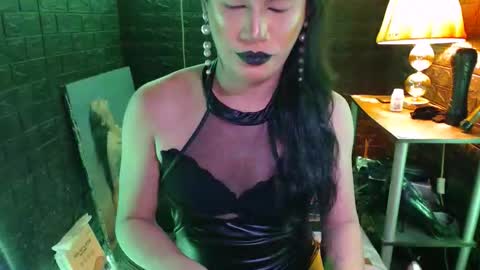 Snapshot of urhardcockqueenxxx chatting on October 9, 2:09 am queen norelle online show from October 9, 2:09 am
