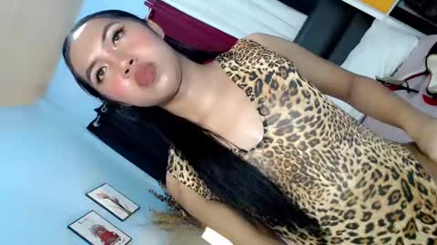 Snapshot of urhot_fcking_zoey chatting on January 28, 9:19 pm zoey noir online show from January 28, 9:19 pm