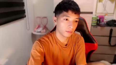 Ethan online show from April 4, 6:27 pm