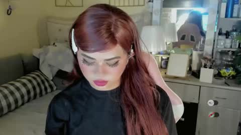 urhotfantasy online show from March 10, 9:03 am