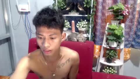 richard online show from February 1, 4:22 am