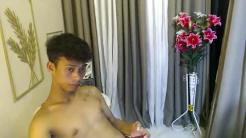Snapshot of urhotfuckingass chatting on April 20, 6:16 am richard online show from April 20, 6:16 am