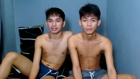 Snapshot of urhotpinoy_izaac chatting on July 10, 11:02 am simeon ulok online show from July 10, 11:02 am
