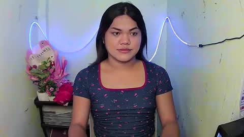 urhottie_bella online show from October 1, 4:07 am