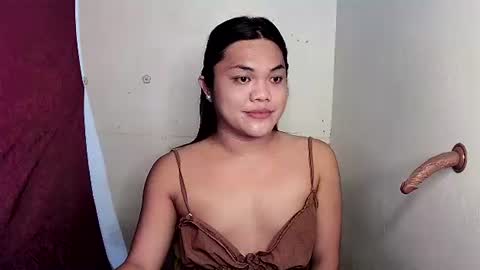 urhottie_bella online show from December 1, 11:04 am