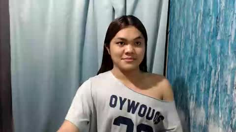 Snapshot of urhottie_bella chatting on June 3, 7:11 am urhottie_bella online show from June 3, 7:11 am