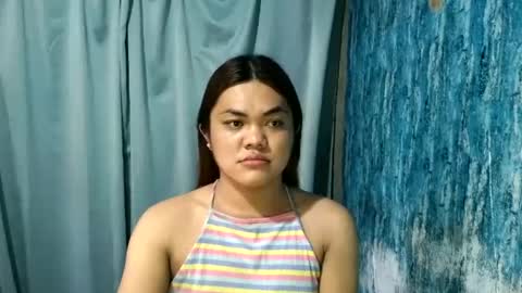 Snapshot of urhottie_bella chatting on June 17, 5:43 am urhottie_bella online show from June 17, 5:43 am