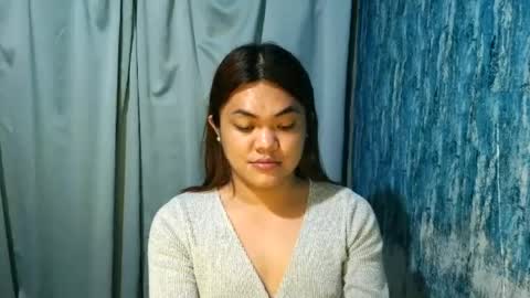 Snapshot of urhottie_bella chatting on June 18, 9:19 pm urhottie_bella online show from June 18, 9:19 pm
