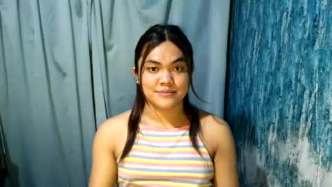 Snapshot of urhottie_bella chatting on July 10, 6:28 am urhottie_bella online show from July 10, 6:28 am